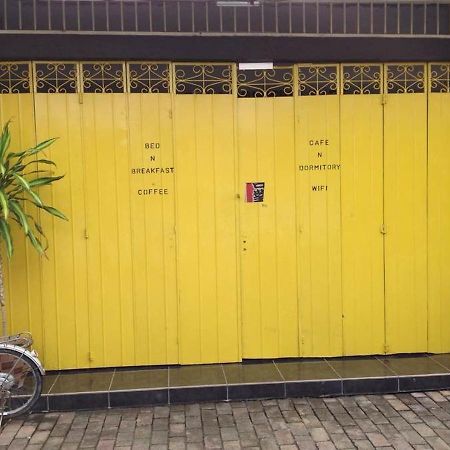 Ola Lavanderia Cafe Malacca Екстериор снимка
